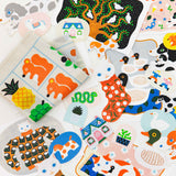 定型ポストカード 靴下から猫 (濵佳江)