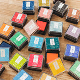 シヤチハタ スタンプパッド いろもよう わらべ 銀鼠色