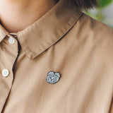 HITOTOKI ピンバッジ クマッキー