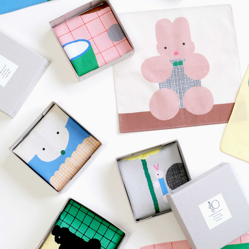 ミニハンカチ ふむふむ (しまむらひかり)